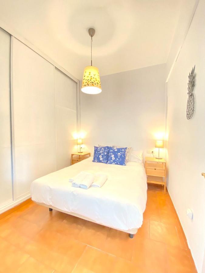 Comfortable Old Town, Parking Optional Apartment *